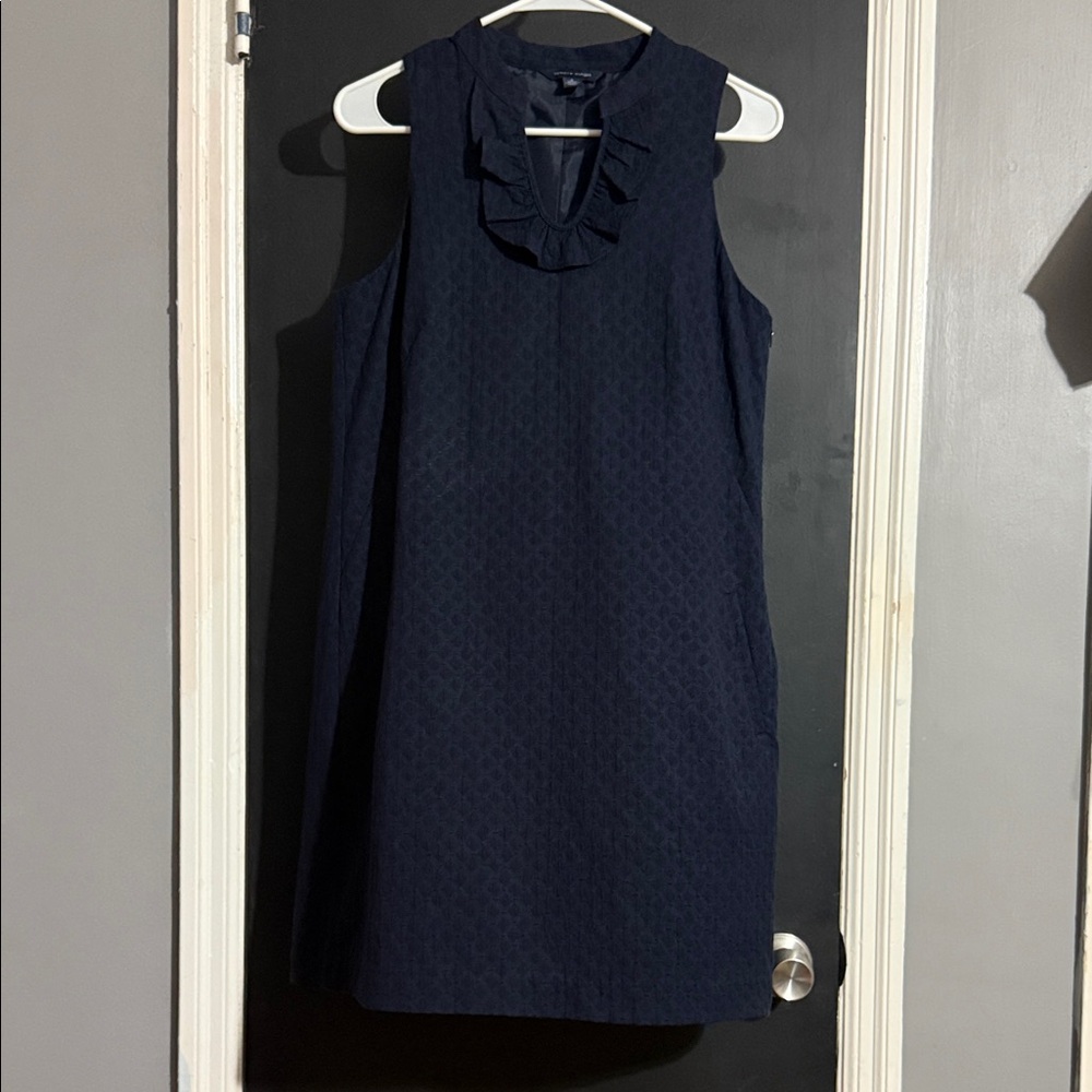 Tommy Hilfiger Navy Textured Ruffle Neck Shift Dress Pockets Size: 8 Length: 34”